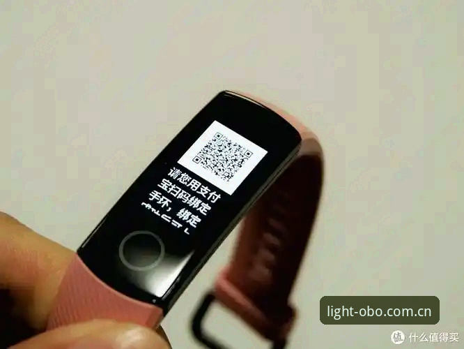 独创轻量数字体验版实时比分 vs 传统体育APP：哪个更值得安装？